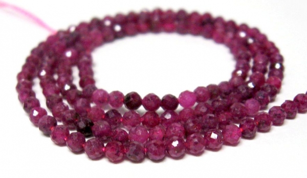 Rubin 3 mm facettierte Edelstein Strang